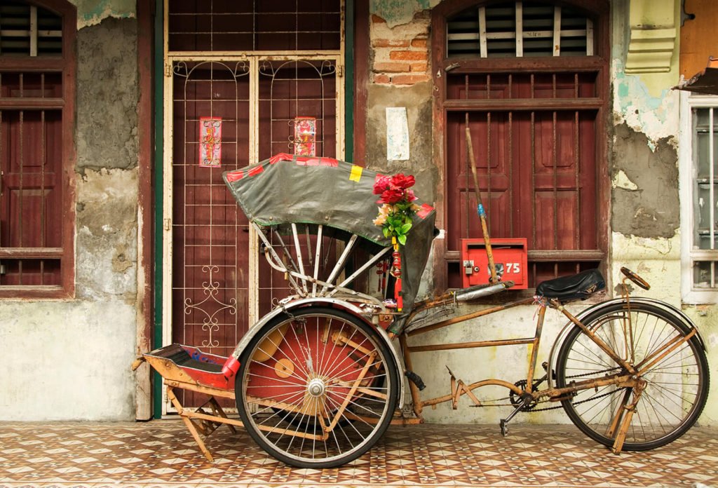 old-red-rickshaw-and-heritage-house-penang-malaysia-28873741